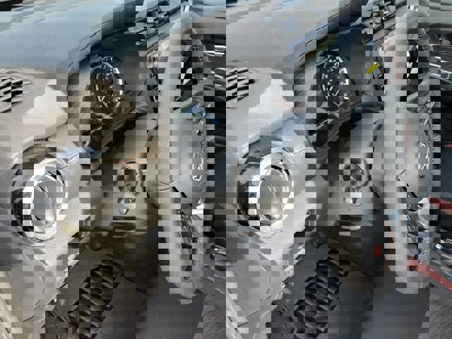 New 2025 Nissan Versa SR w/ Trunk Package image 14