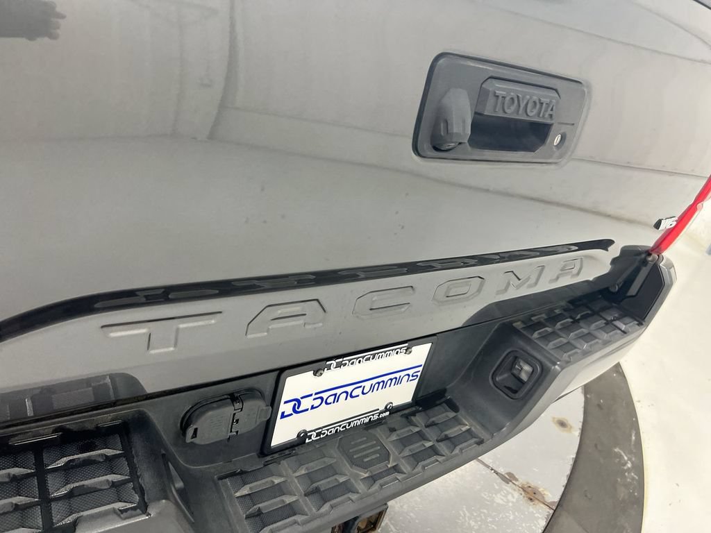 Used 2017 Toyota Tacoma SR w/ Tow Package AWD/4WD image 25