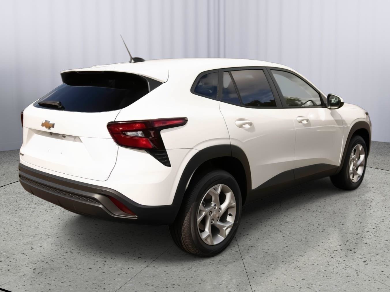 New 2026 Chevrolet Trax LS w/ LS Convenience Package FWD image 8