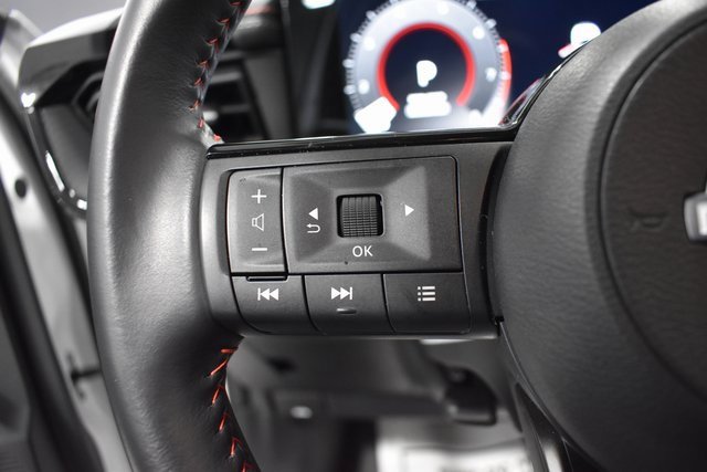 Certified 2025 Nissan Kicks SR image 23