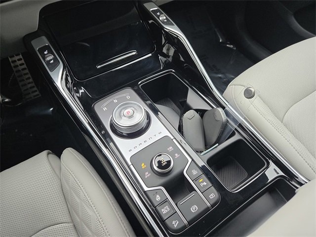 Certified 2025 Kia Sorento SX Prestige image 17
