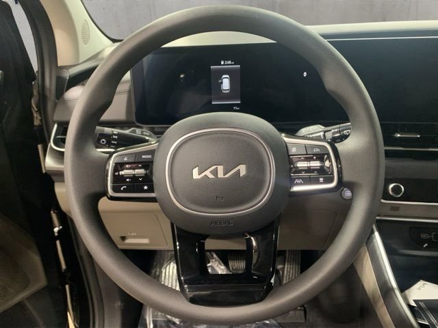 New 2026 Kia Carnival LX image 9