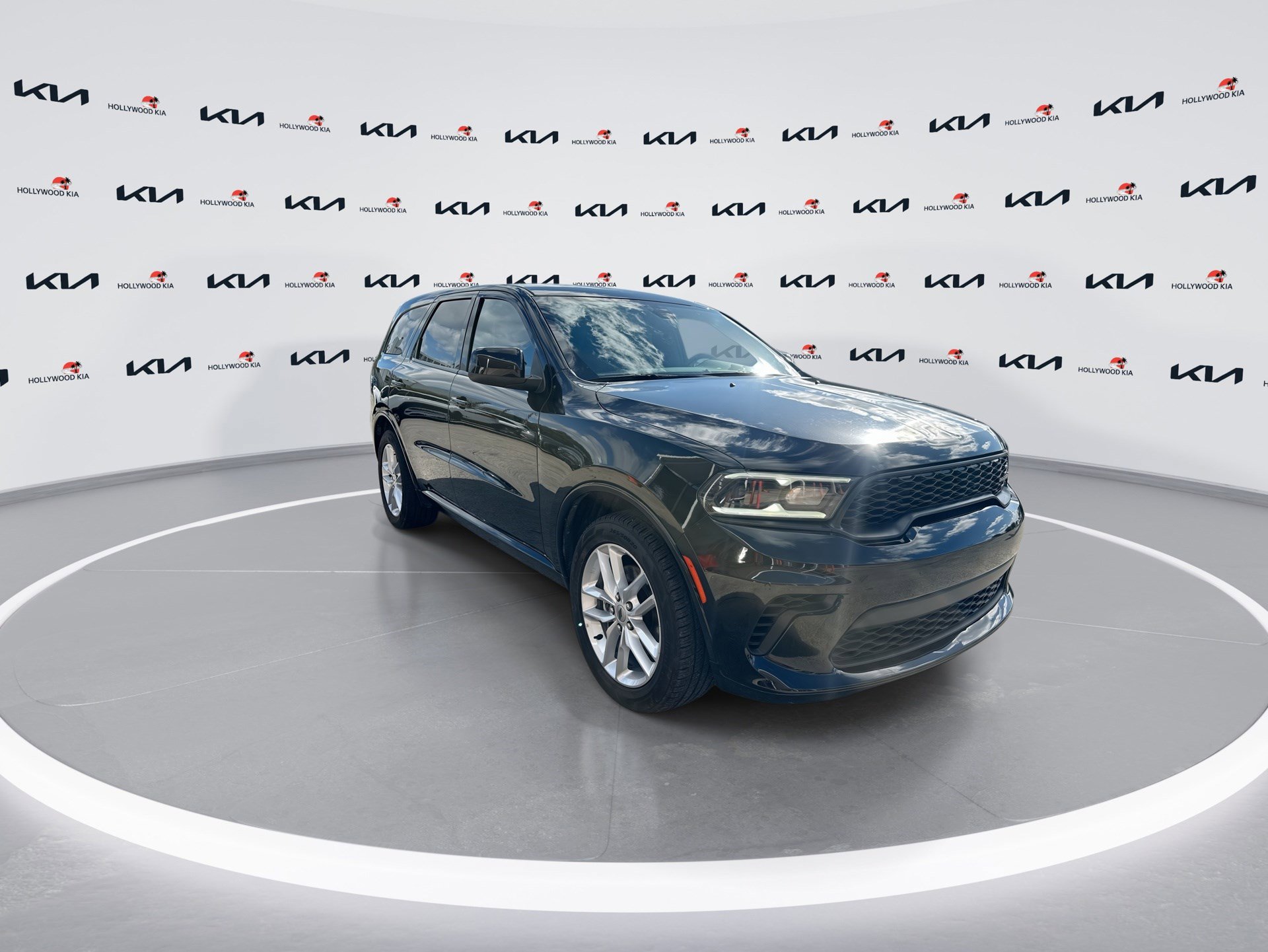 Used 2023 Dodge Durango GT RWD image 2