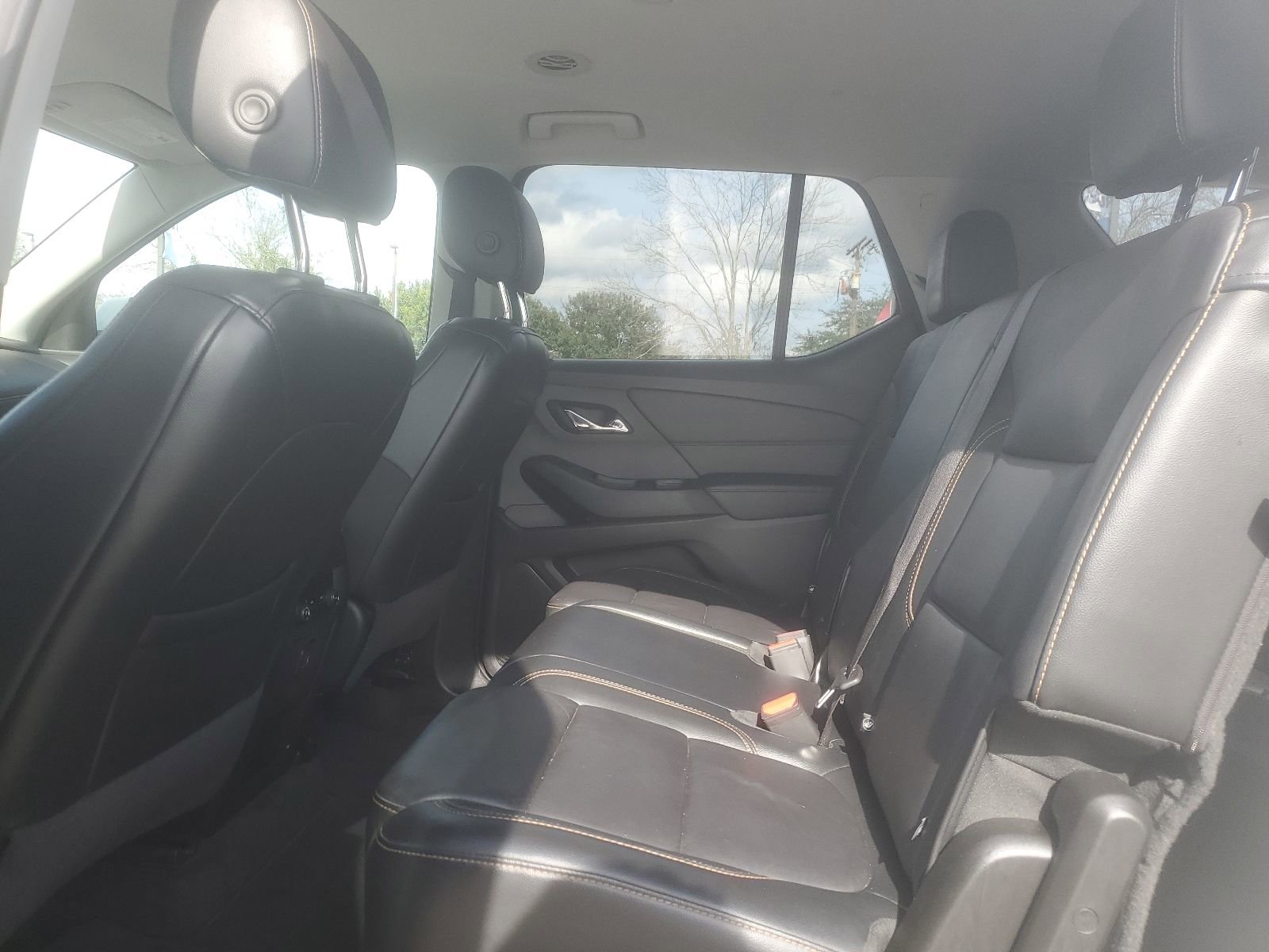 Used 2019 Chevrolet Traverse LT image 14