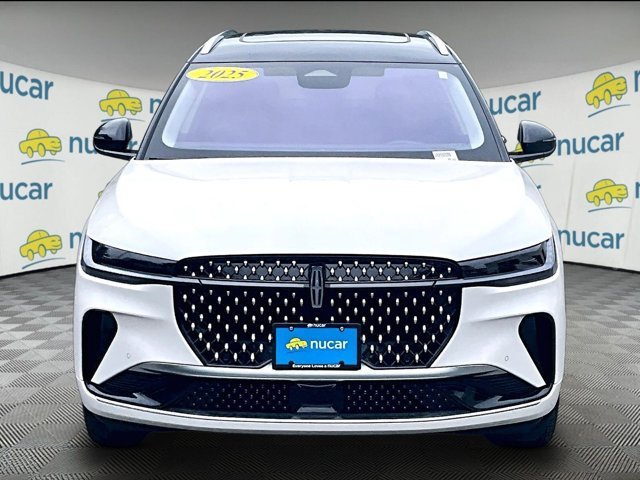 Used 2025 Lincoln Nautilus Reserve AWD/4WD image 3