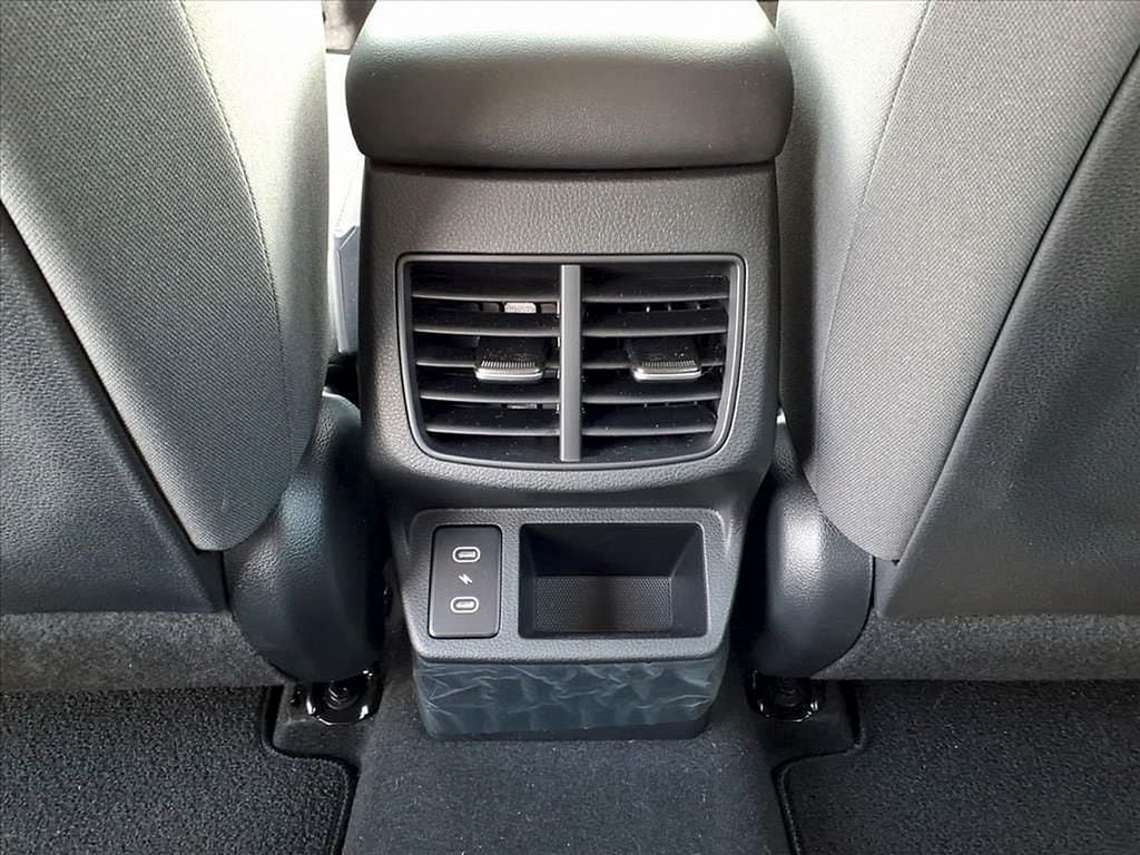 Used 2025 Kia Seltos LX AWD/4WD image 4