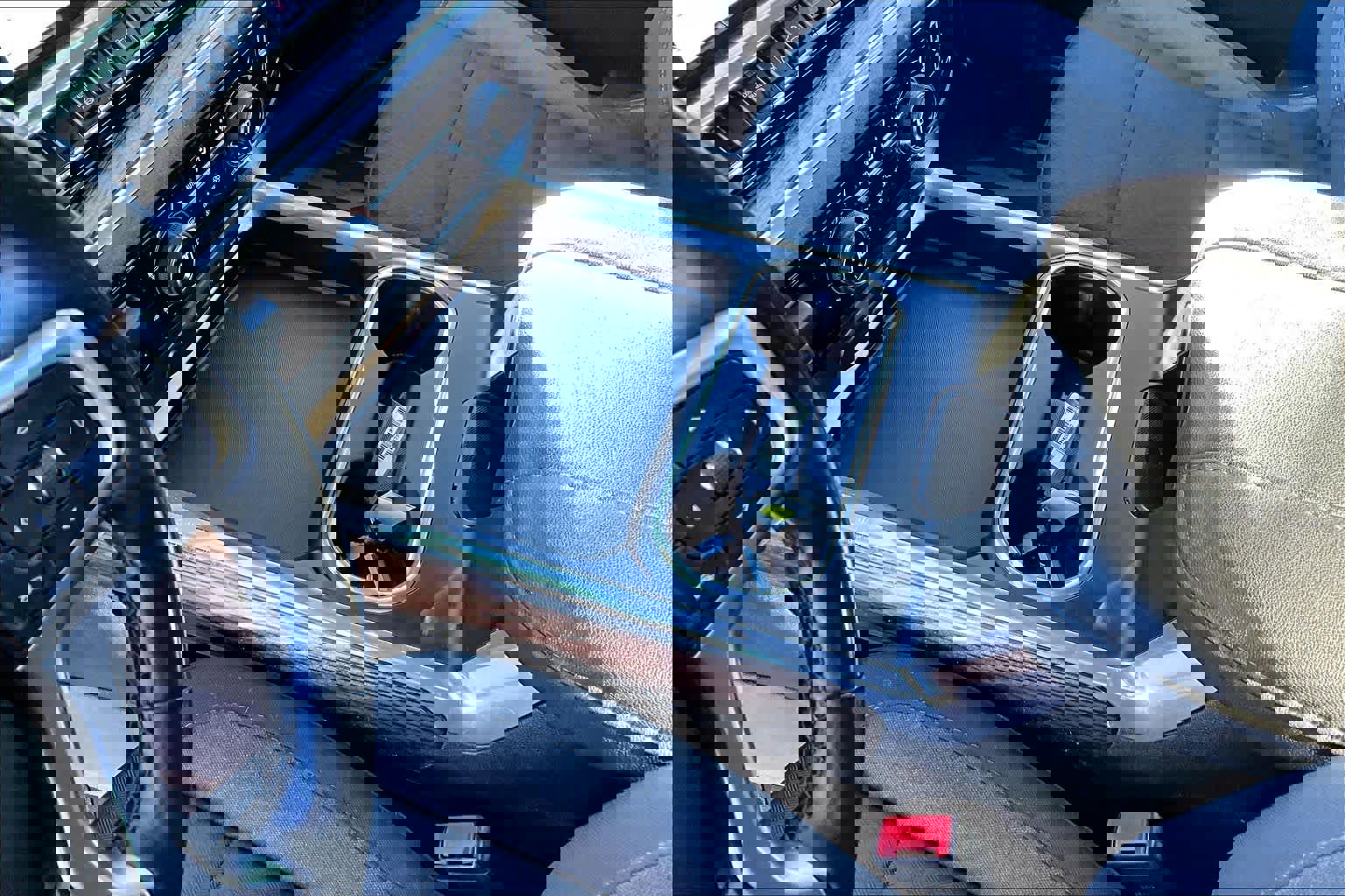 Used 2025 Chevrolet Silverado 2500 LT w/ Convenience Package image 16