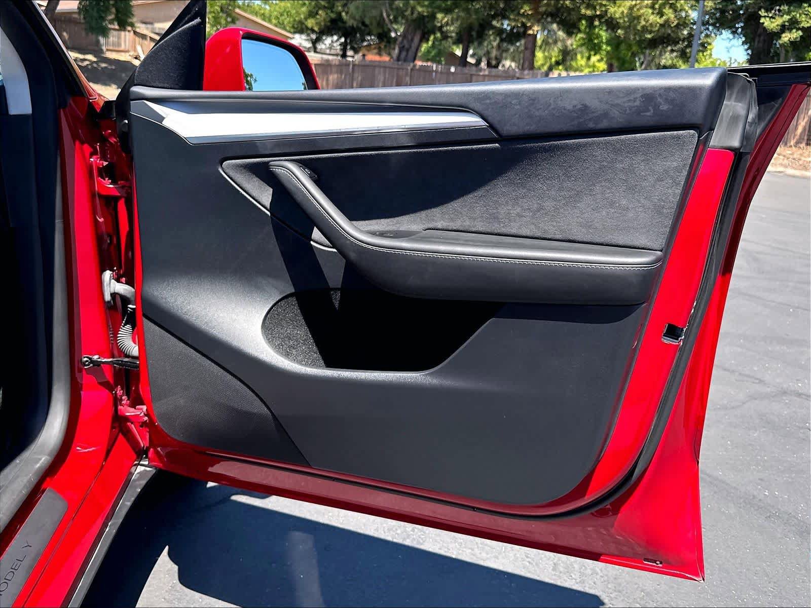 Used 2023 Tesla Model Y AWD image 27