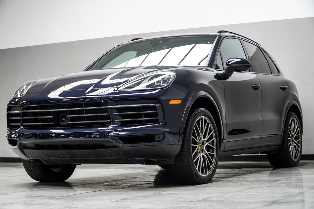 Used 2023 Porsche Cayenne Platinum Edition image 8