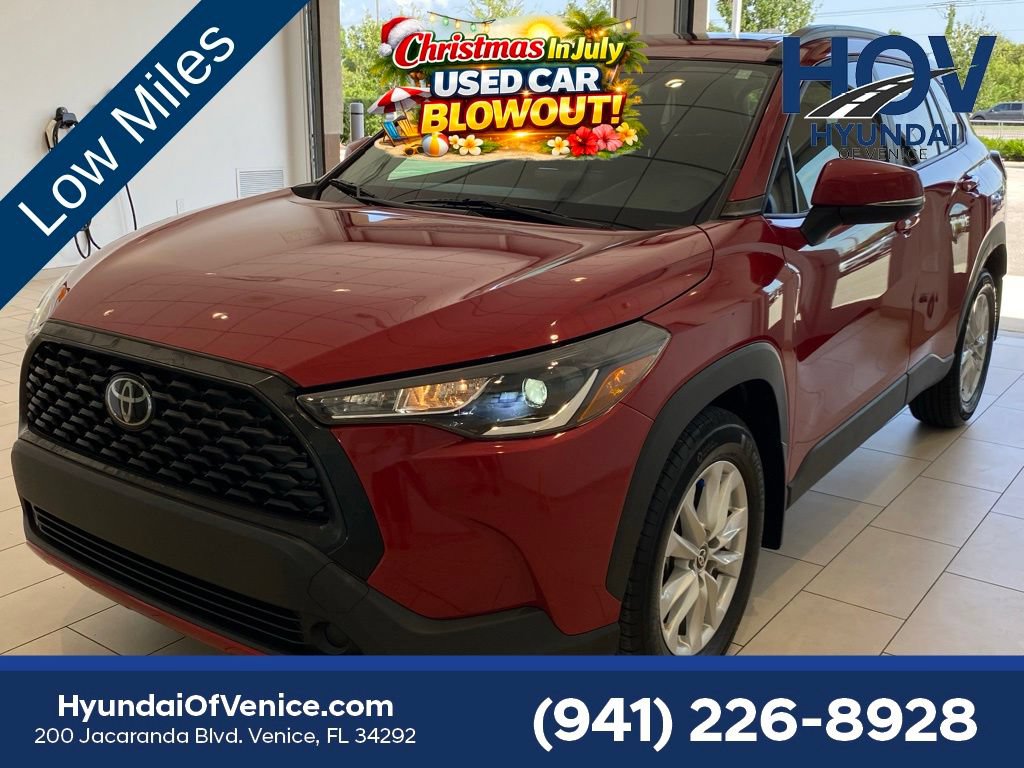 Used 2024 Toyota Corolla Cross LE w/ Moonroof Package FWD image 54