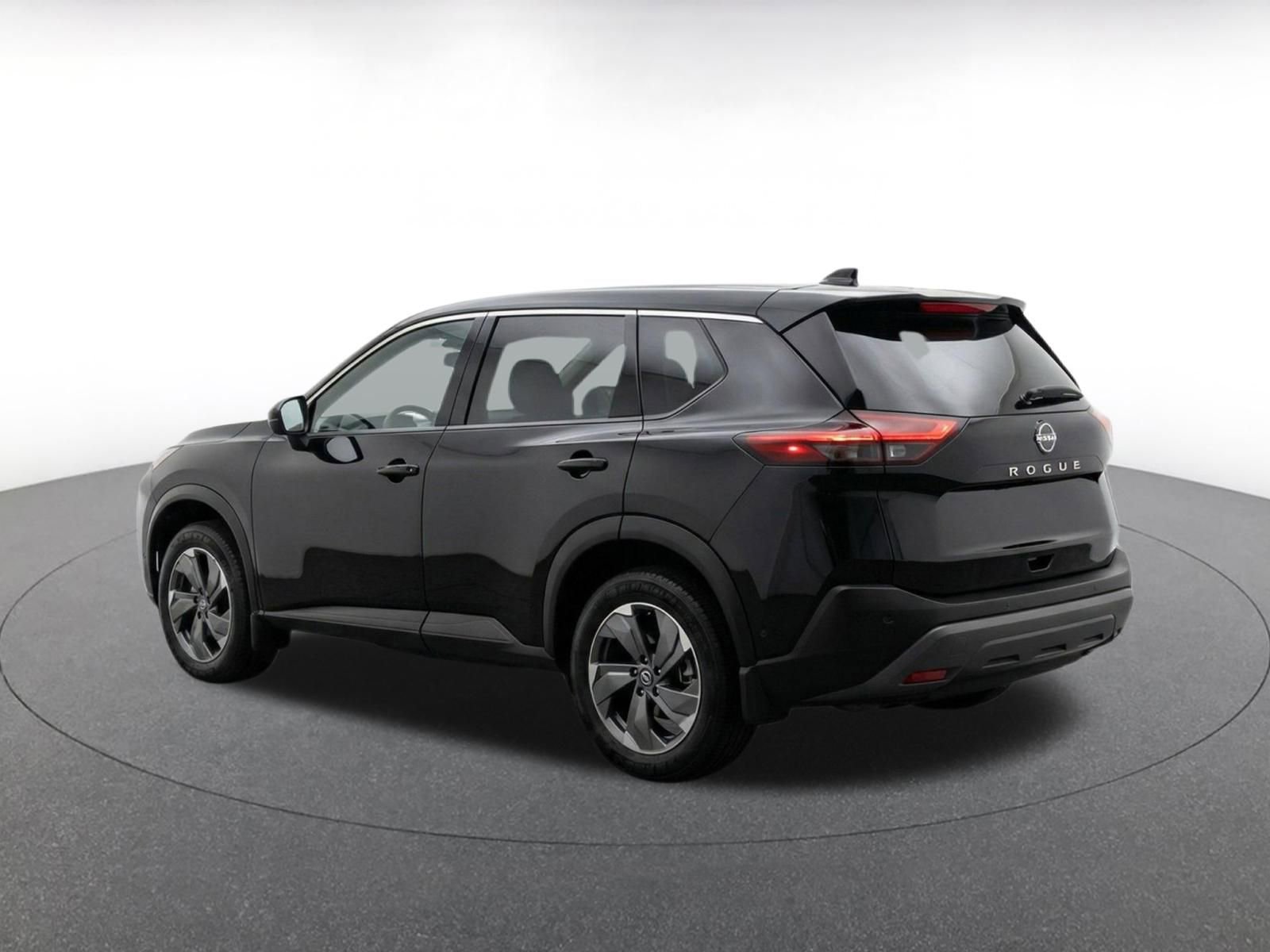 Used 2025 Nissan Rogue SV FWD image 7