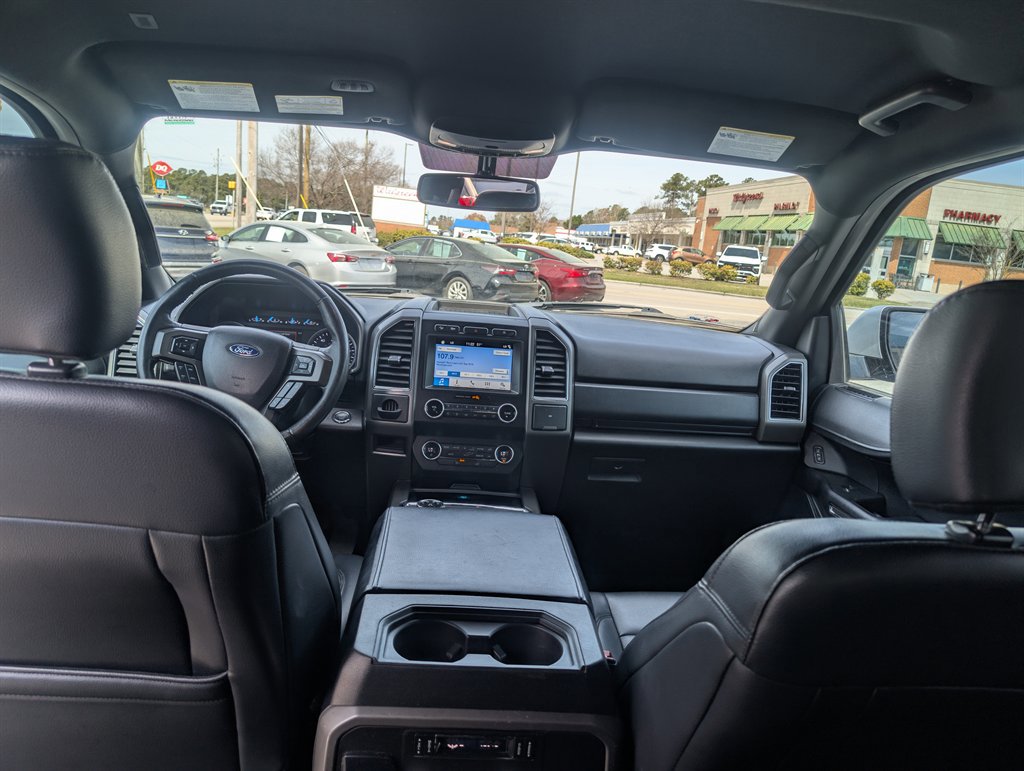 Used 2019 Ford Expedition XLT w/ Equipment Group 201A AWD/4WD image 29