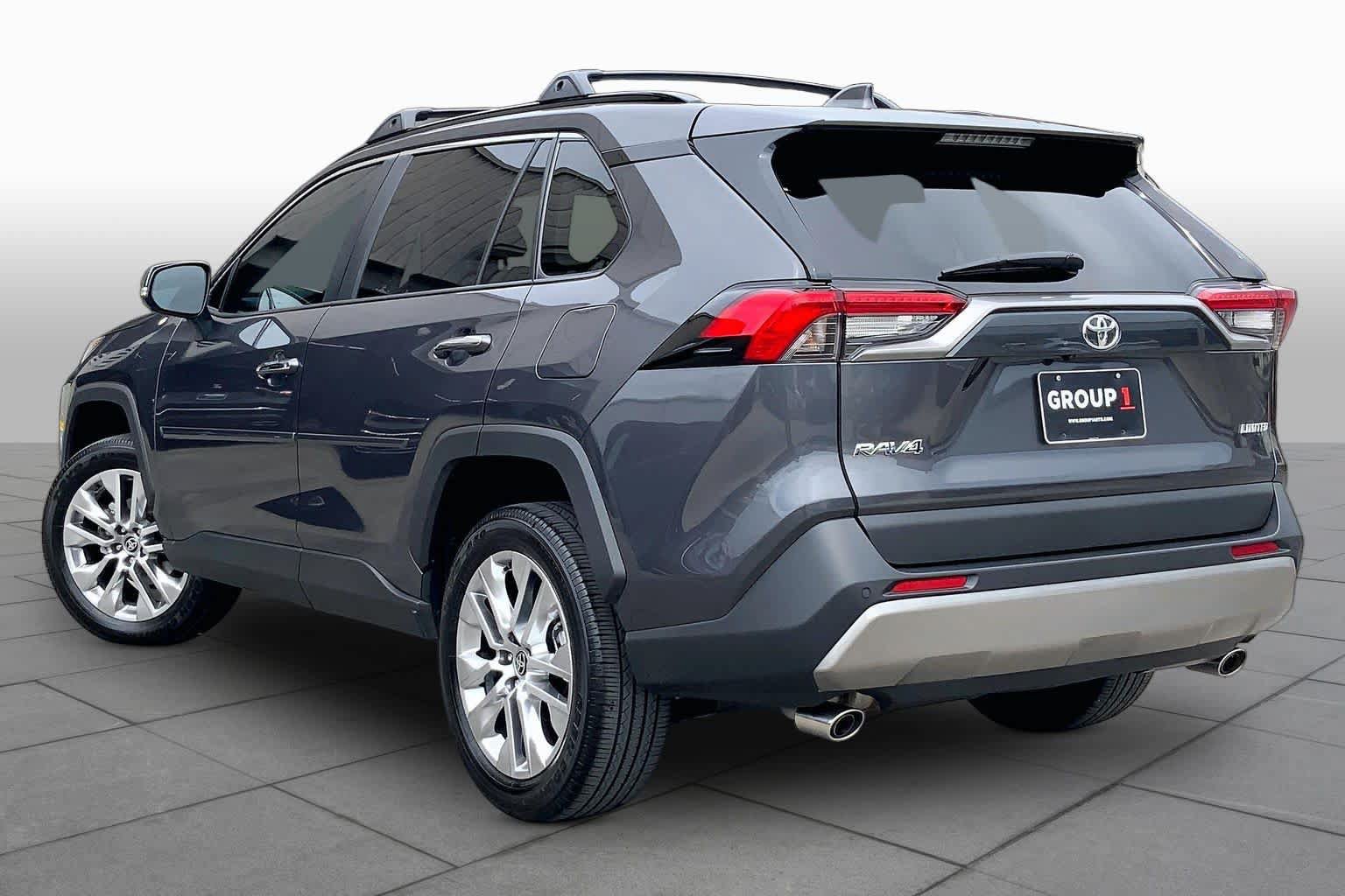 Used 2025 Toyota RAV4 Limited FWD image 12