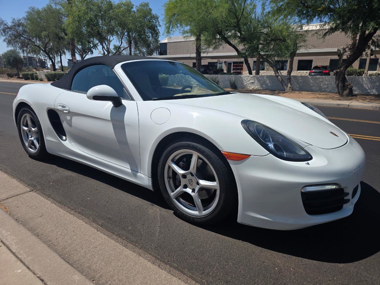 Used 2016 Porsche Boxster w/ Infotainment Package RWD image 36