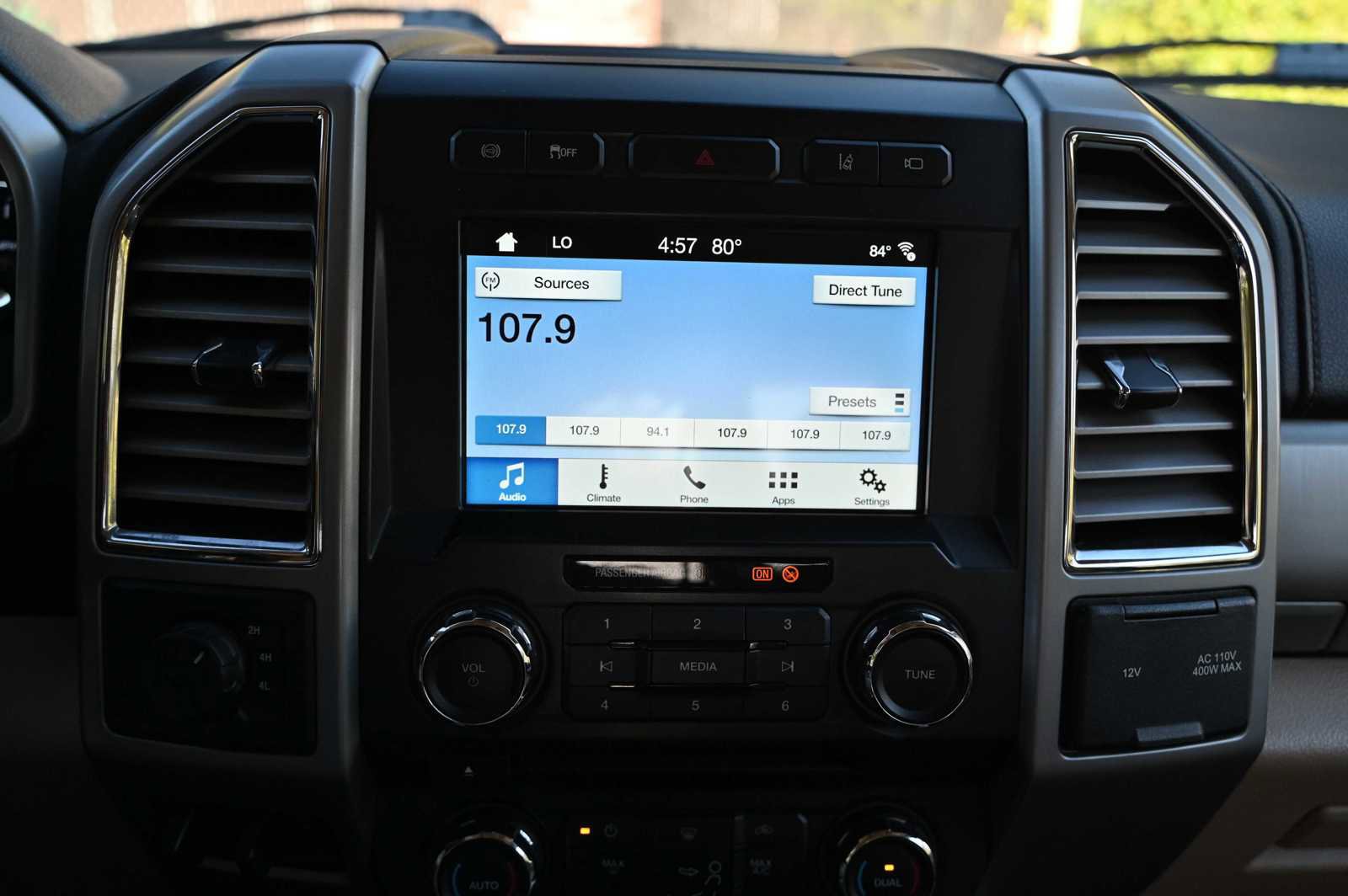 Used 2017 Ford F450 Lariat w/ Tow Technology Bundle image 12