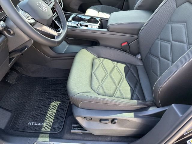 New 2026 Volkswagen Atlas Cross Sport SE image 11