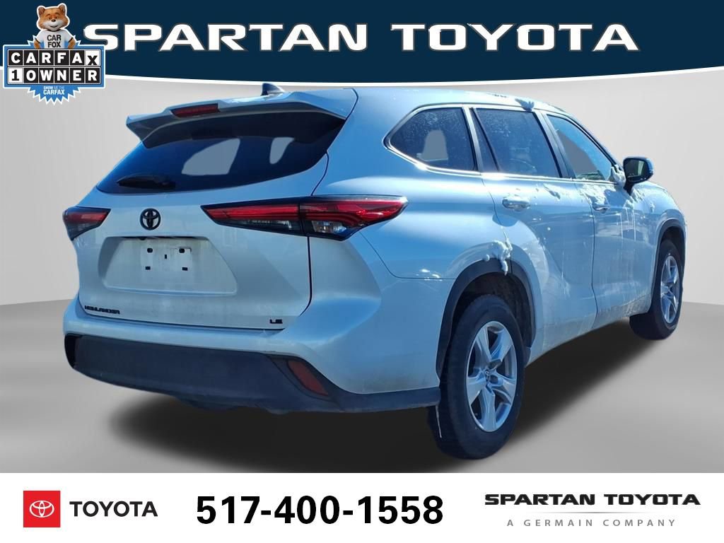 Used 2023 Toyota Highlander LE image 7