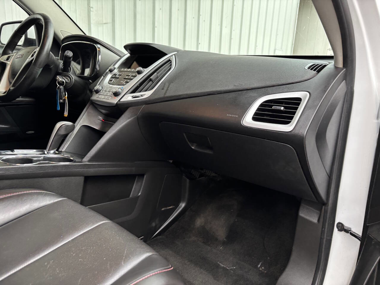 Used 2015 GMC Terrain SLT image 17