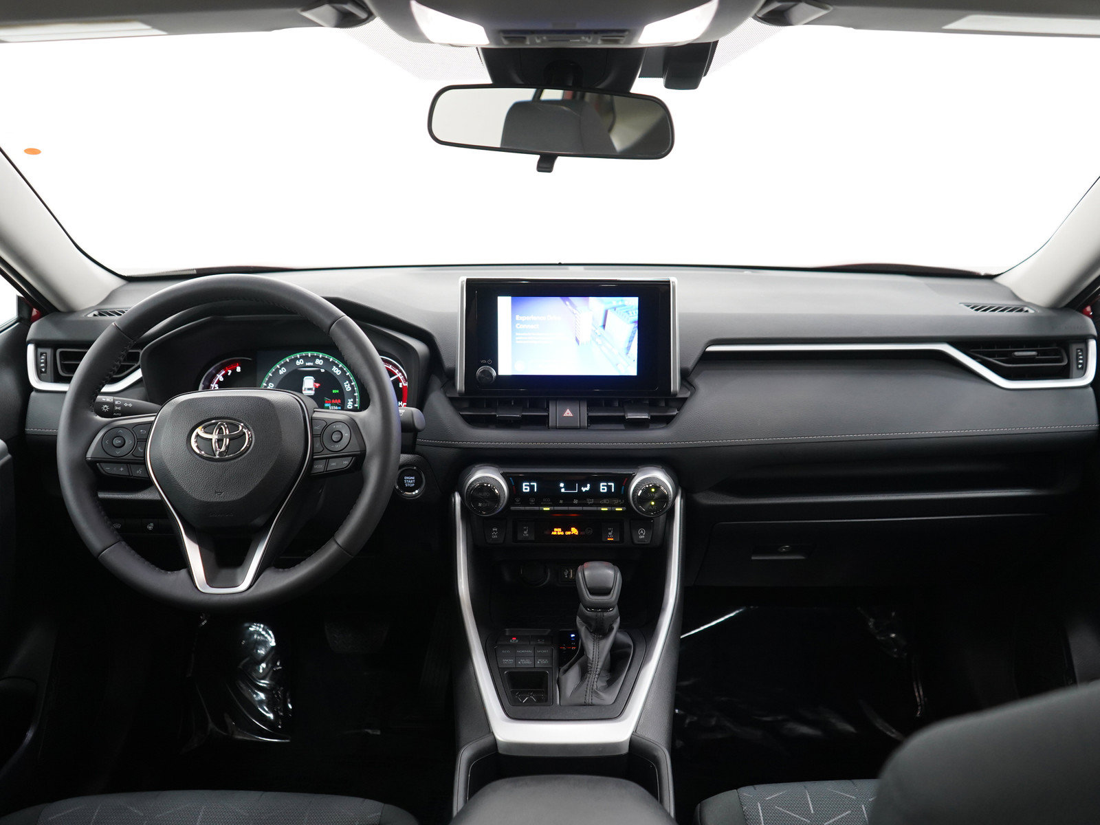 Used 2025 Toyota RAV4 XLE w/ Convenience Package AWD/4WD image 13