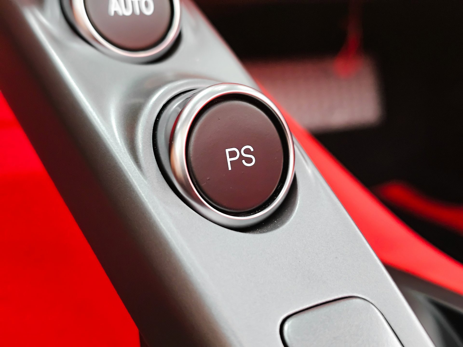 Used 2022 Ferrari 812 GTS image 44