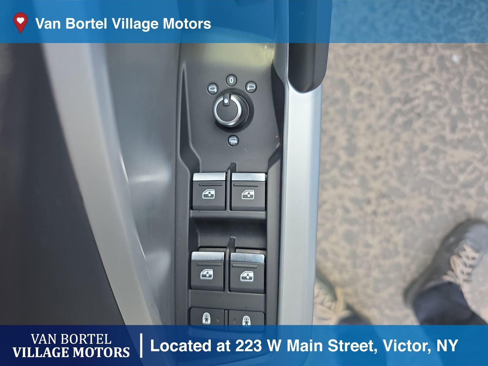 Used 2020 Audi Q3 2.0T Premium w/ Convenience Package image 13