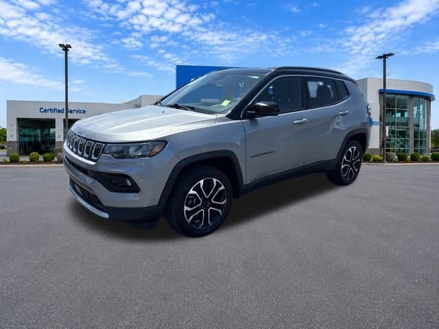 Used 2024 Jeep Compass Limited AWD/4WD image 3
