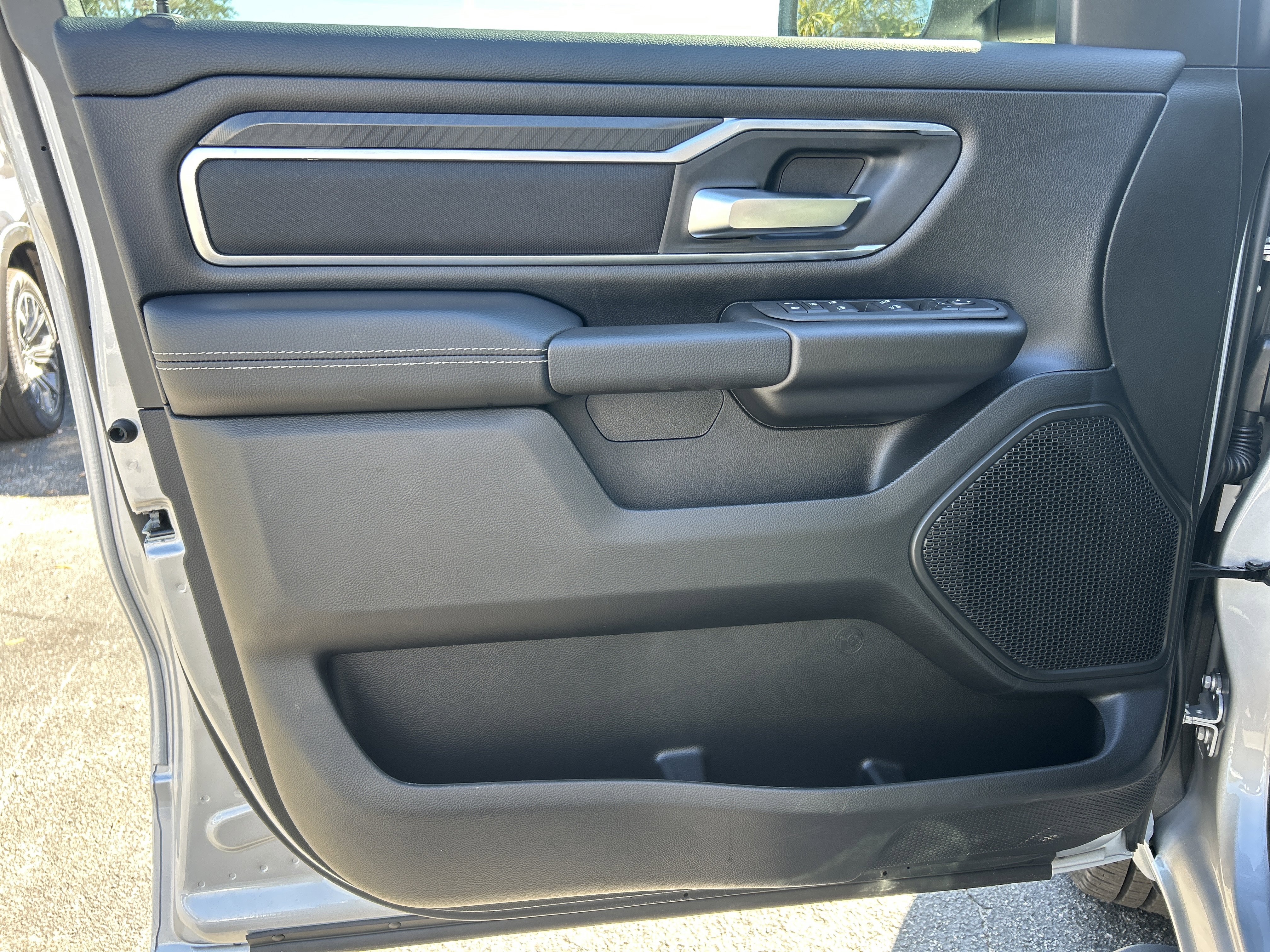 New 2026 RAM 1500 4x4 Crew Cab image 11