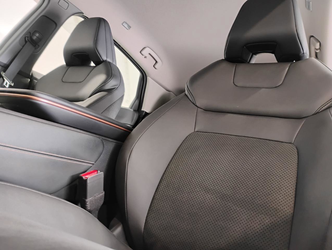 Used 2024 Nissan Ariya AWD image 76