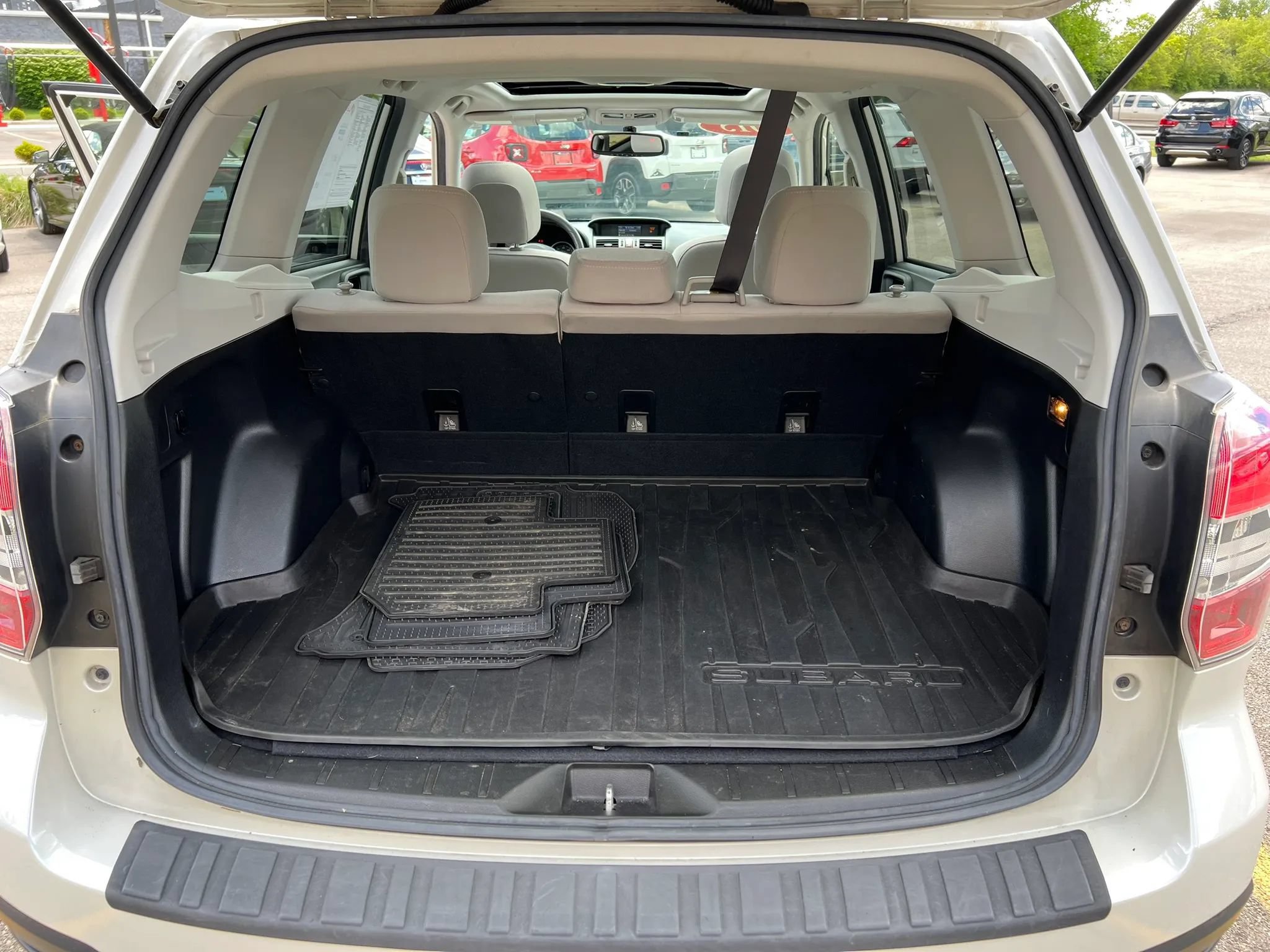 Used 2015 Subaru Forester 2.5i Premium w/ All-Weather Package AWD/4WD image 27