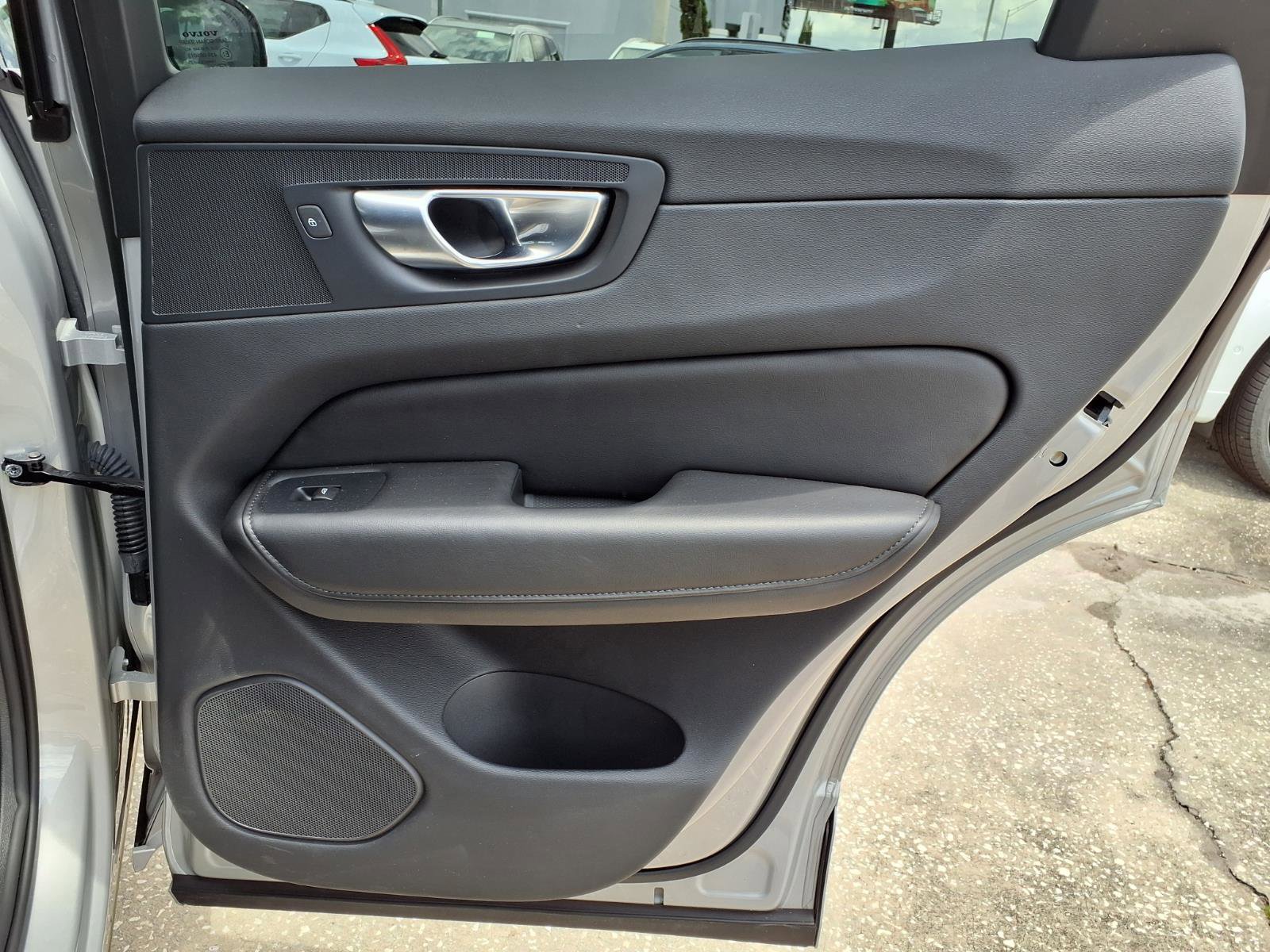 Certified 2025 Volvo XC60 B5 Core AWD/4WD image 14