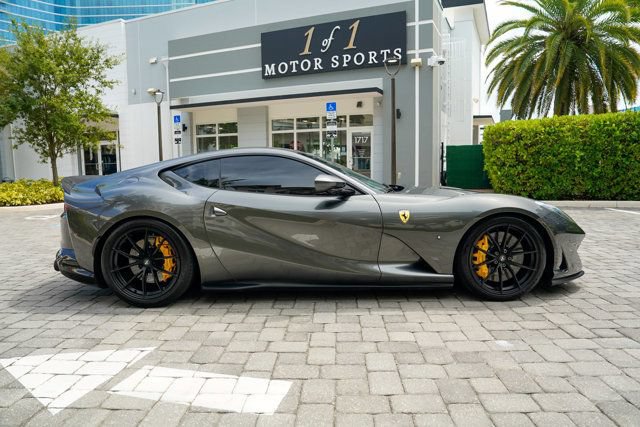 Used 2020 Ferrari 812 Superfast RWD image 36