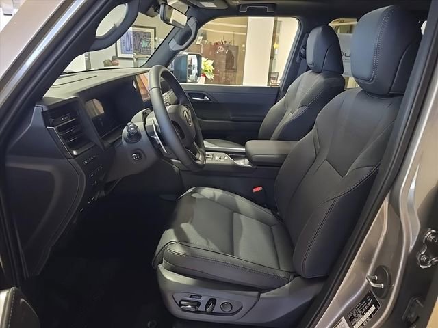 New 2025 Lexus GX 550 image 16