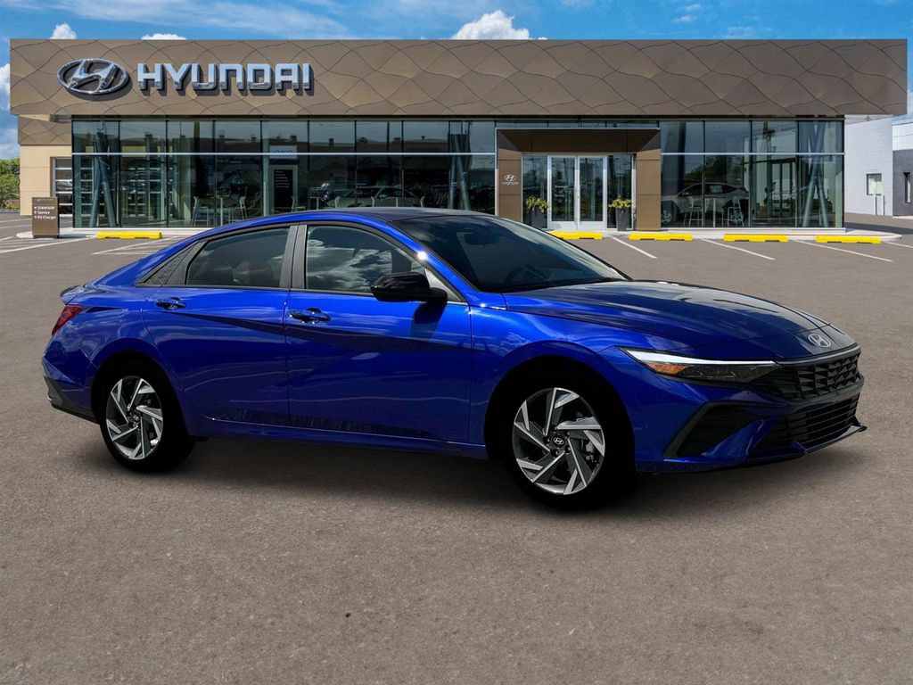 New 2025 Hyundai Elantra Sport FWD image 10