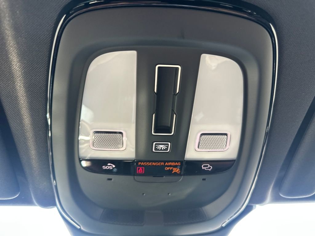 Used 2024 Volvo XC60 B5 Plus w/ Protection Package Premier image 30