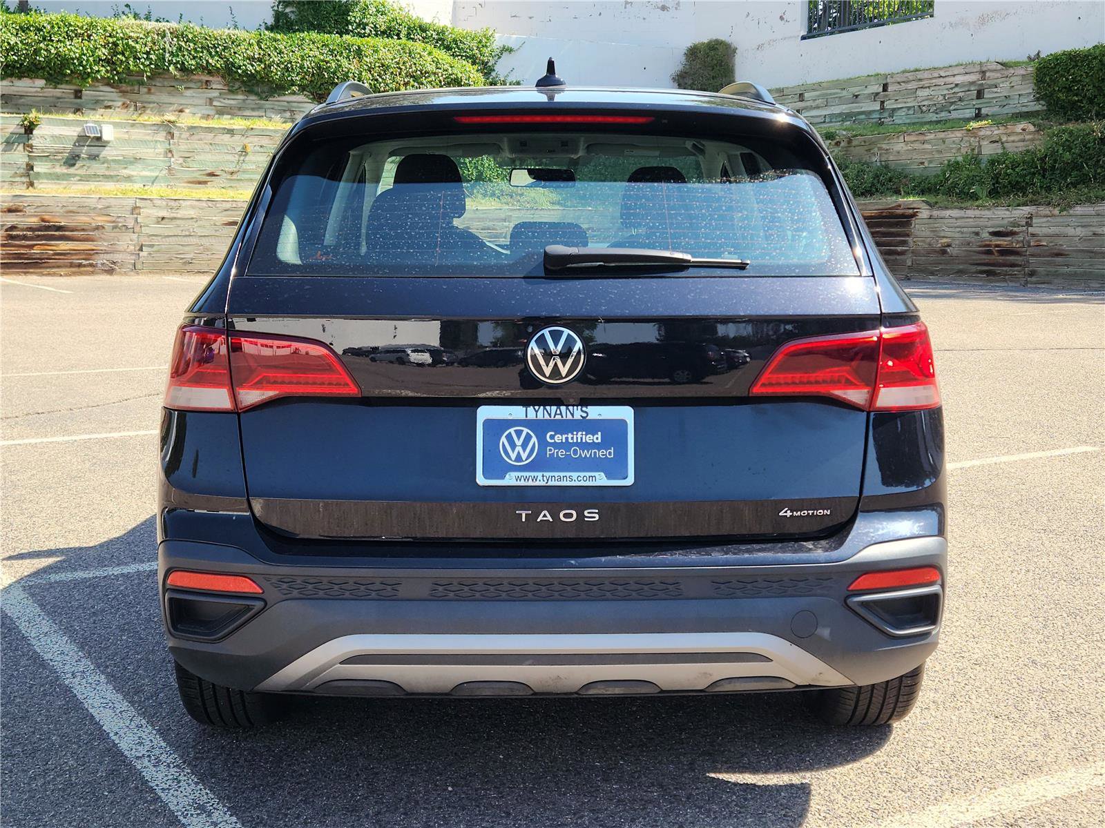 Used 2022 Volkswagen Taos S image 4