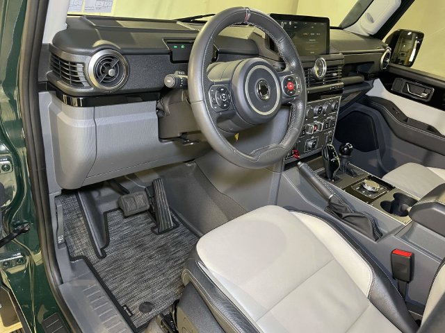 Used 2024 INEOS Grenadier Station Wagon AWD/4WD image 4