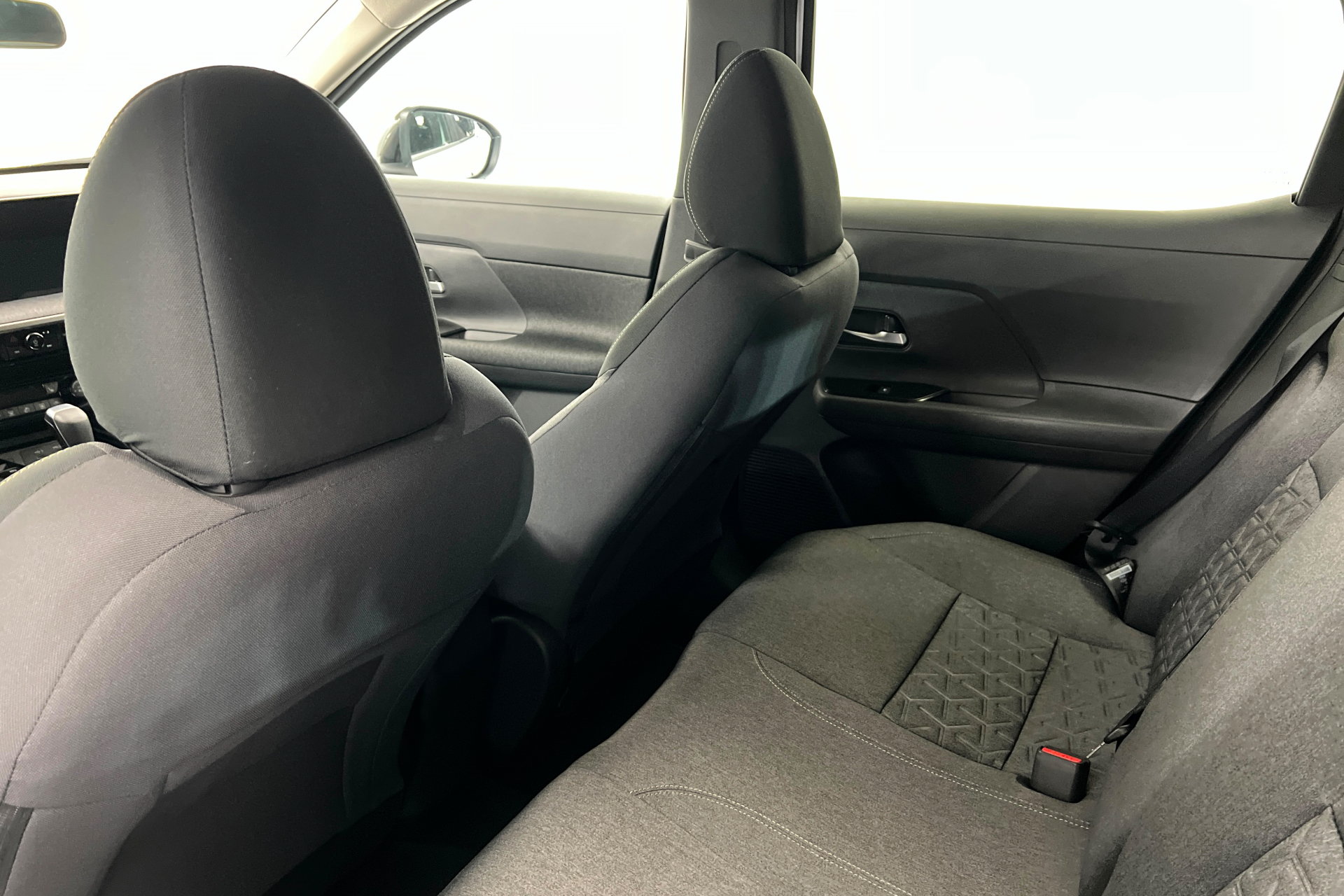 New 2026 Nissan Kicks SV w/ Cold Weather Package FWD image 19