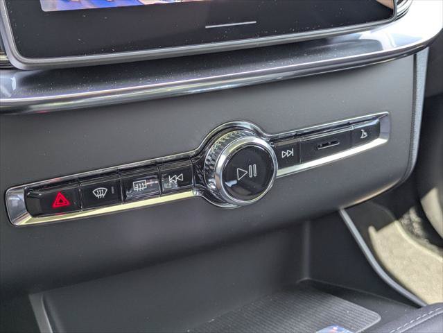 New 2026 Volvo XC90 B6 Core AWD/4WD image 10