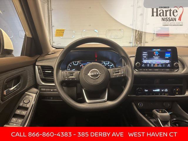 Certified 2023 Nissan Rogue SV image 18