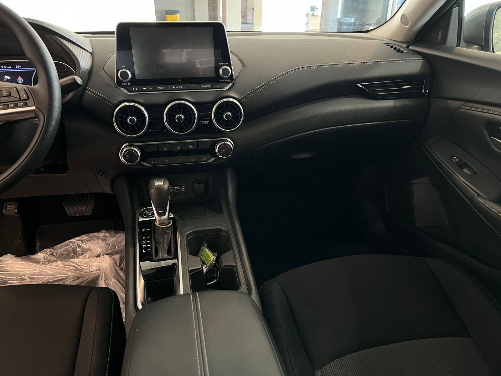 Used 2025 Nissan Sentra SV image 34