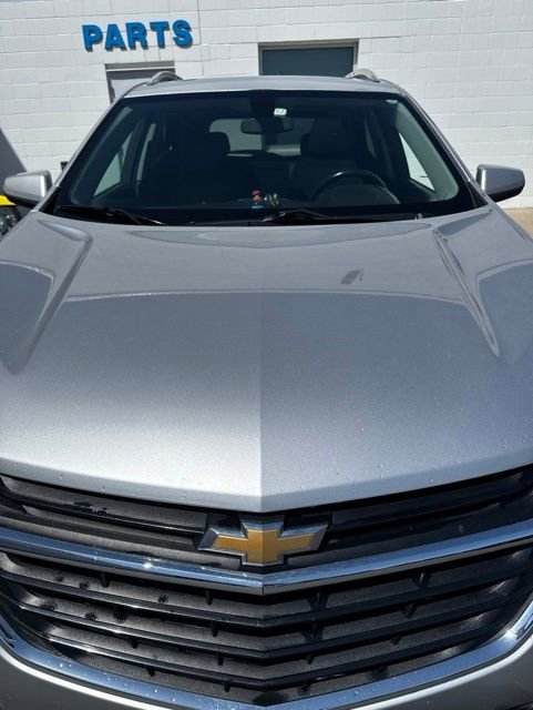 Used 2018 Chevrolet Equinox LT w/ Sun & Infotainment Package AWD/4WD image 2