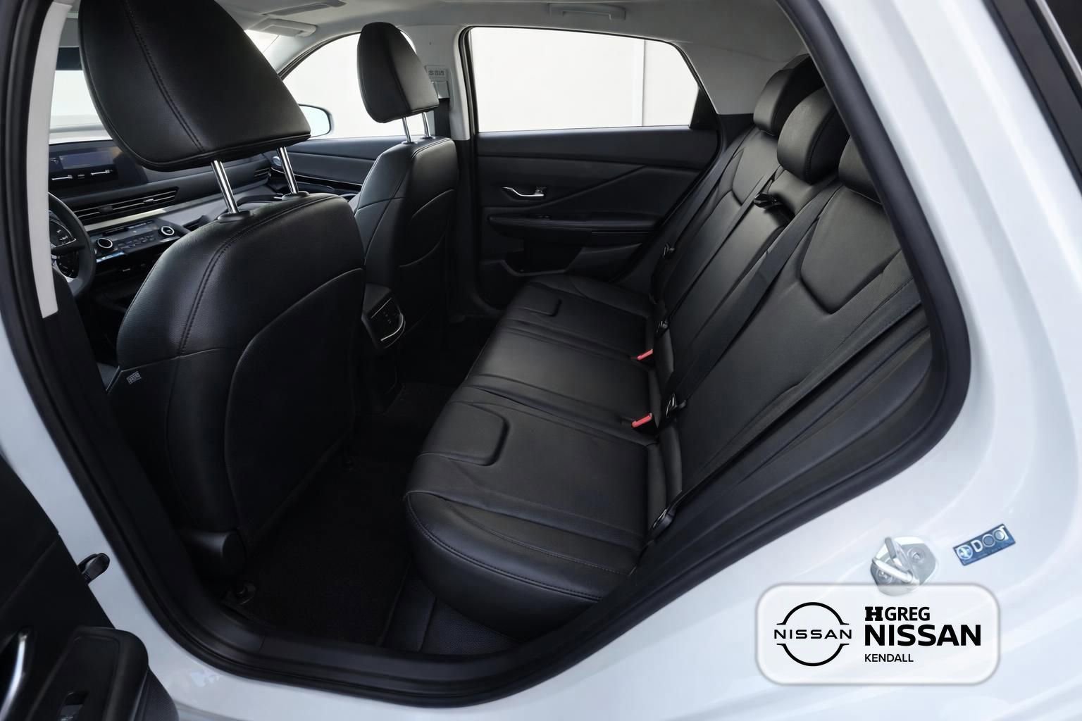 Used 2023 Hyundai Elantra Limited FWD image 11