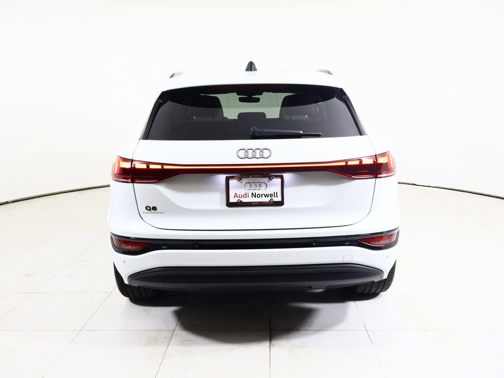 Used 2025 Audi Q6 e-tron Premium Plus image 15
