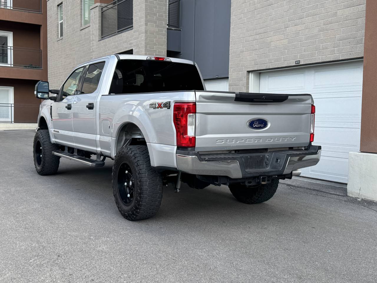 Used 2017 Ford F250 XLT AWD/4WD image 3