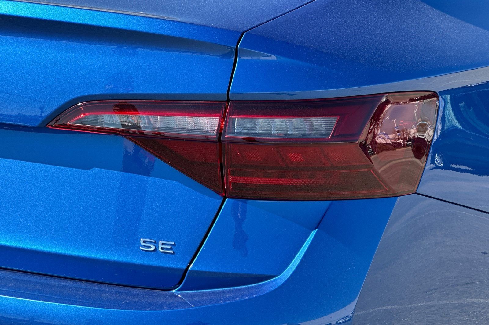 Used 2024 Volkswagen Jetta SE w/ Panoramic Sunroof Package image 26