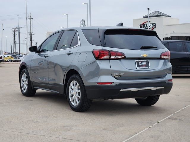 Used 2023 Chevrolet Equinox LT image 3