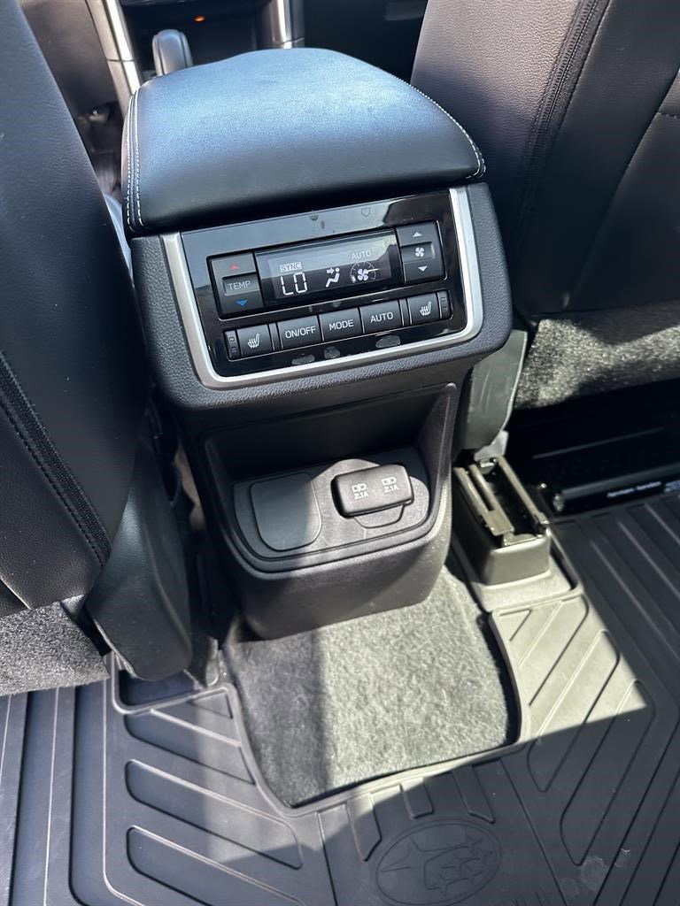 Used 2022 Subaru Ascent Limited w/ Technology Package AWD/4WD image 18