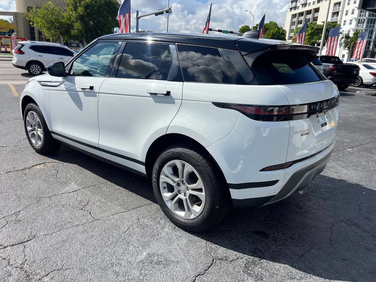 Used 2020 Land Rover Range Rover Evoque S image 3