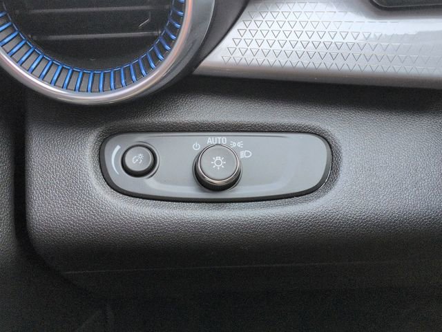 Used 2024 Chevrolet Trax LT w/ LT Convenience Package image 19