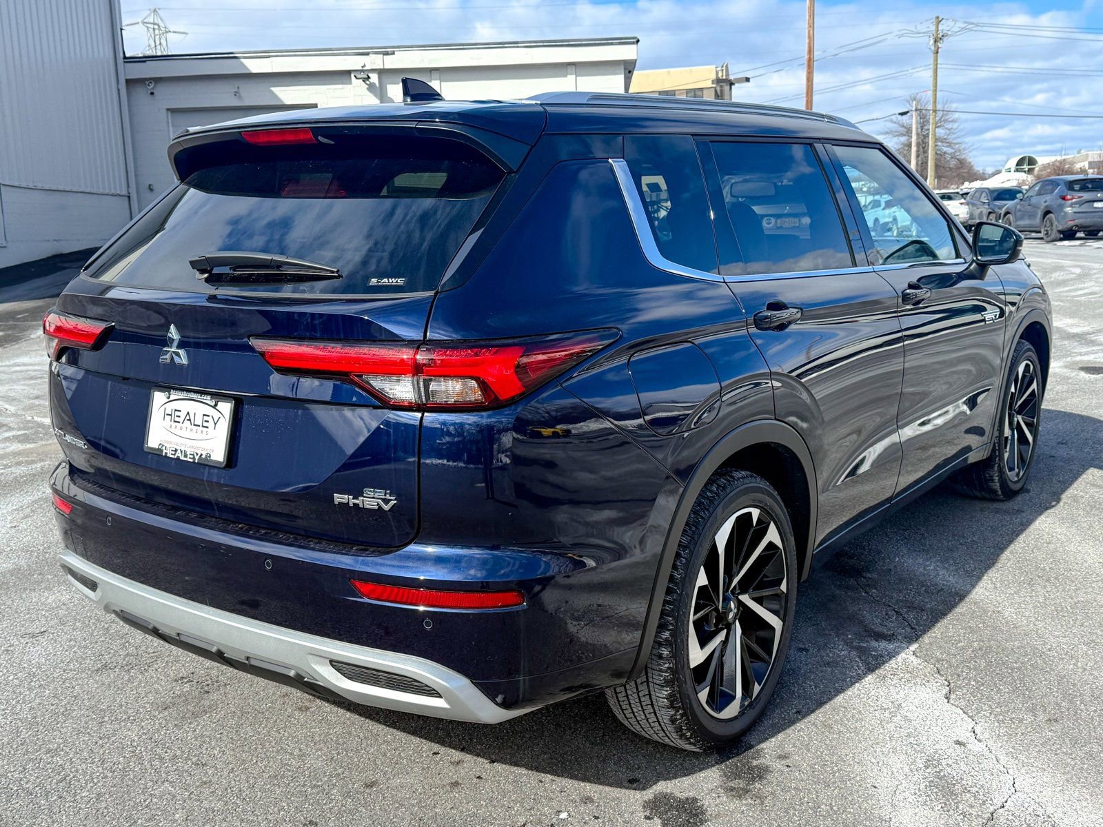 New 2025 Mitsubishi Outlander SEL image 7